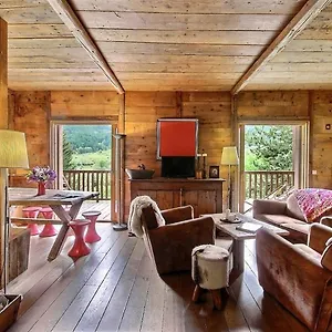 Appartement Le Refuge De Serre-chevalier, Dans Un Esprit Chalet, Commune De Le Monêtier-les-bains, Le Monêtier-les-Bains